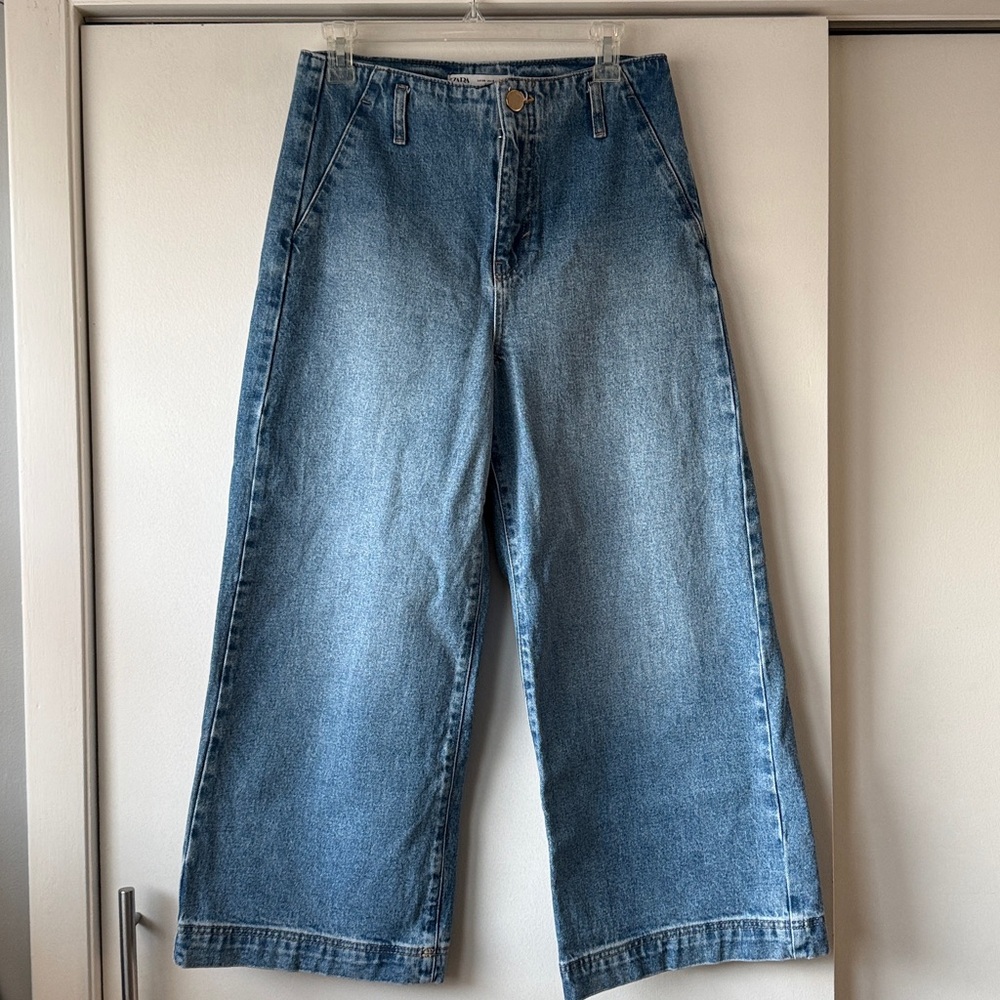 Zara High Rise Wide Leg Crop Jeans Womens Size 6 B01